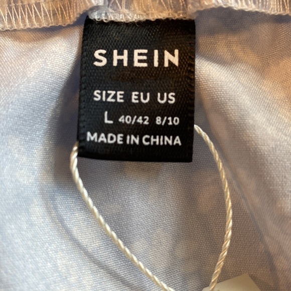 NWT Shein Floral Blue and White Mini Skirt Size Large - Picture 6 of 8